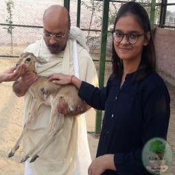 Yogita with jain muni